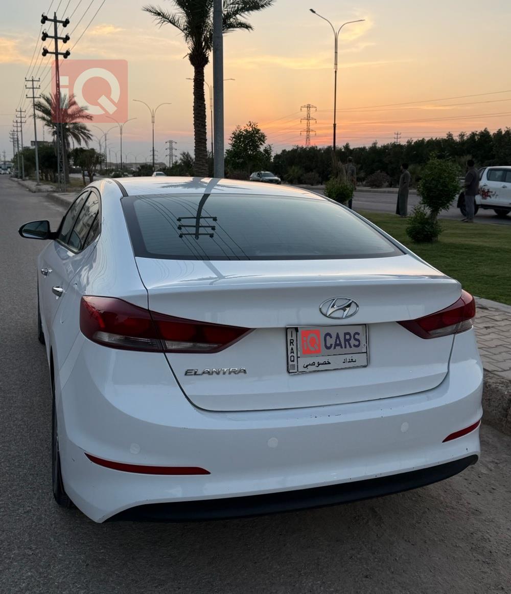 هيونداي النترا